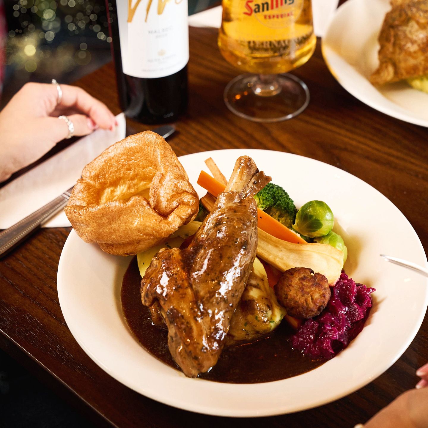 Christmas Day Lunch, Dinner & Dining at The White Hart in Ashby De La Zouch